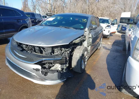 2015 Chrysler 200 Limited z USA, uszkodzony, nr VIN 1C3CCCAB6FN701552